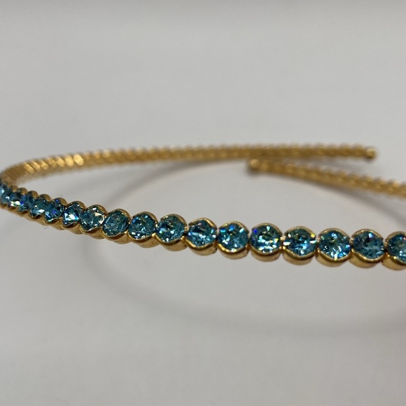 Joan Boyce Jewelry - Joan Boyce Crystal Coil Necklace One Shine For All Aqua Goldtone M/L
